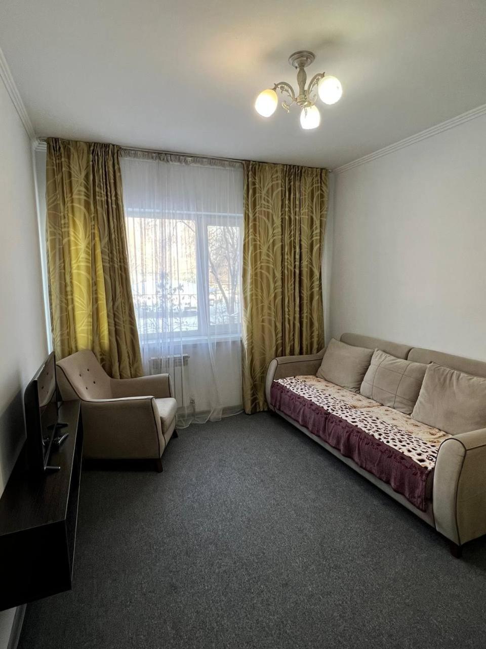 Zhalgin'S Apartments 1 Turksib Ngoại thất bức ảnh